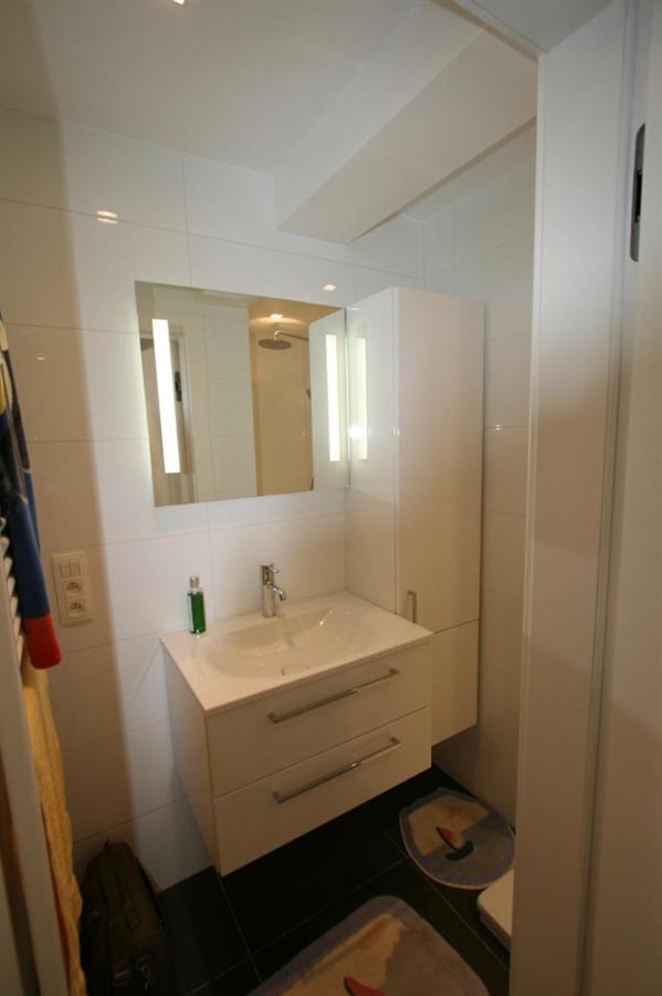 Modern Appartement Op De Zeedijk Met 2 Slaapkamers Te Oostende Exterior foto